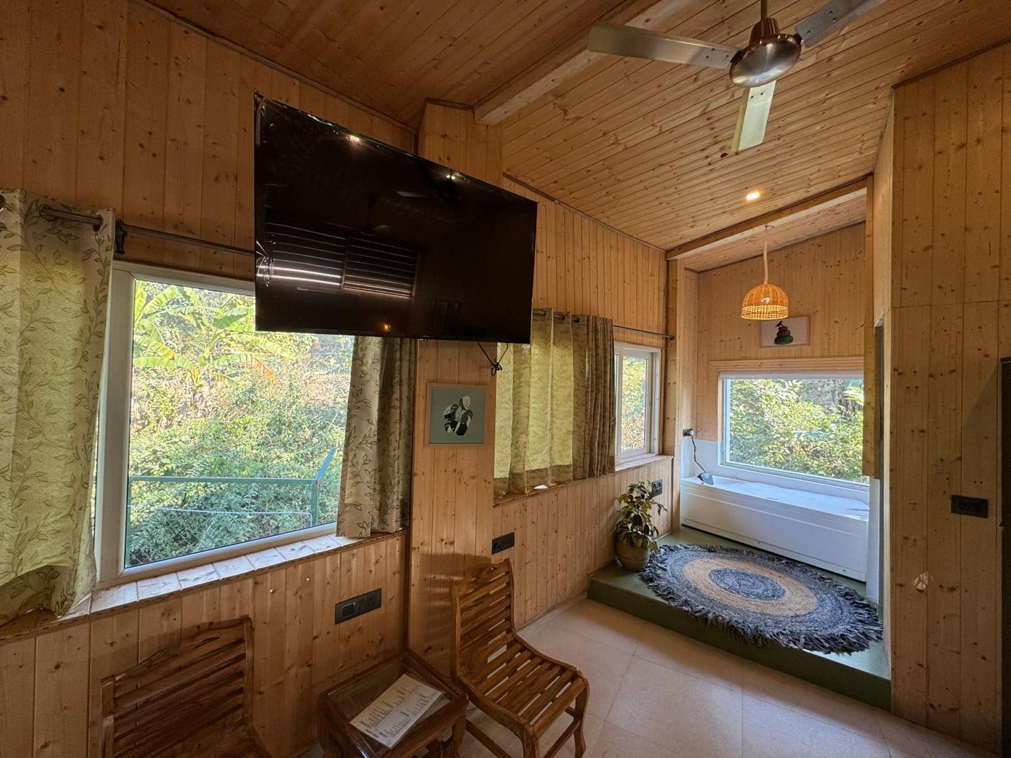 Saraiville- Luxury Riverside Cottages Dehradun Exterior foto
