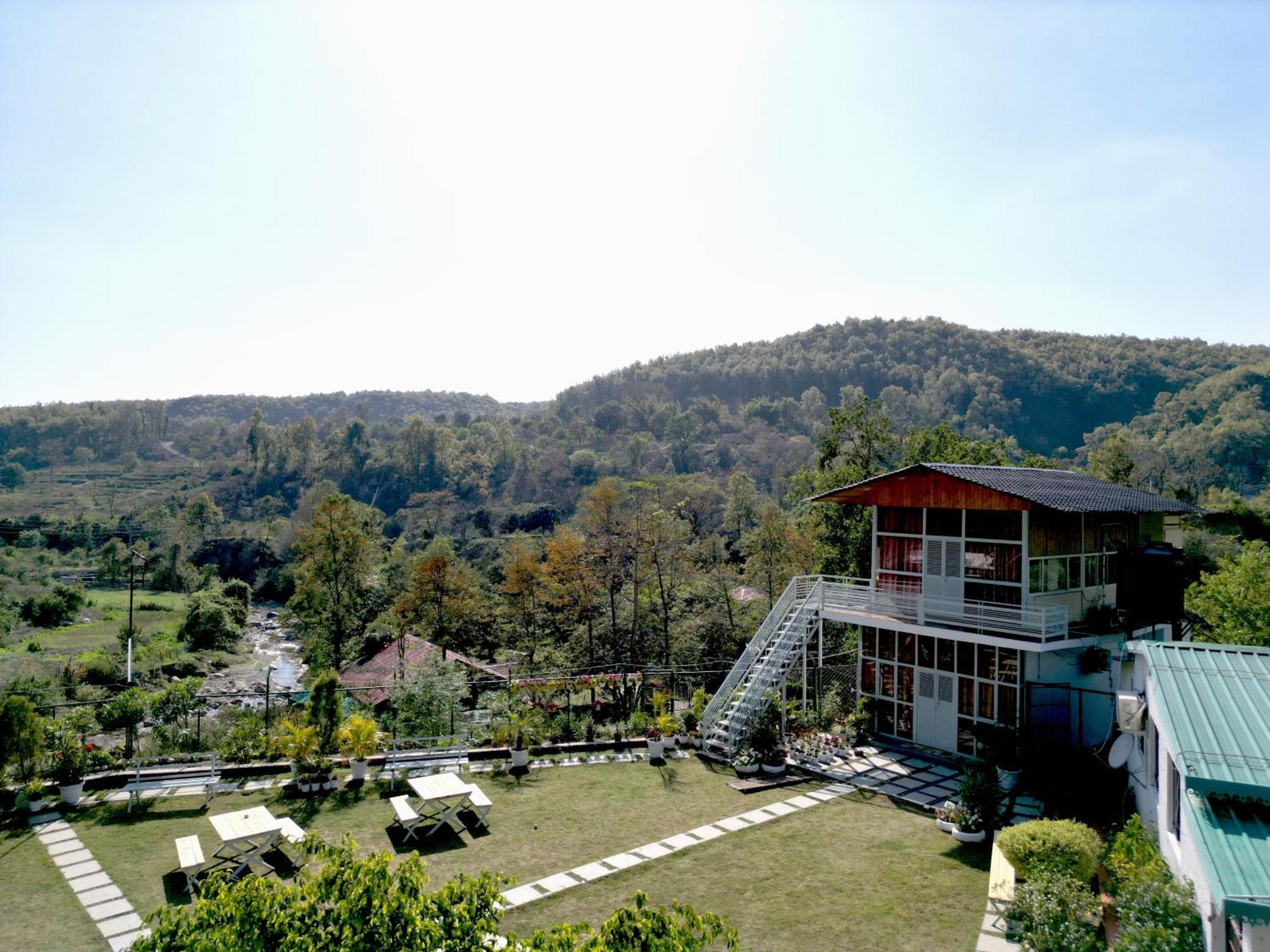 Saraiville- Luxury Riverside Cottages Dehradun Exterior foto
