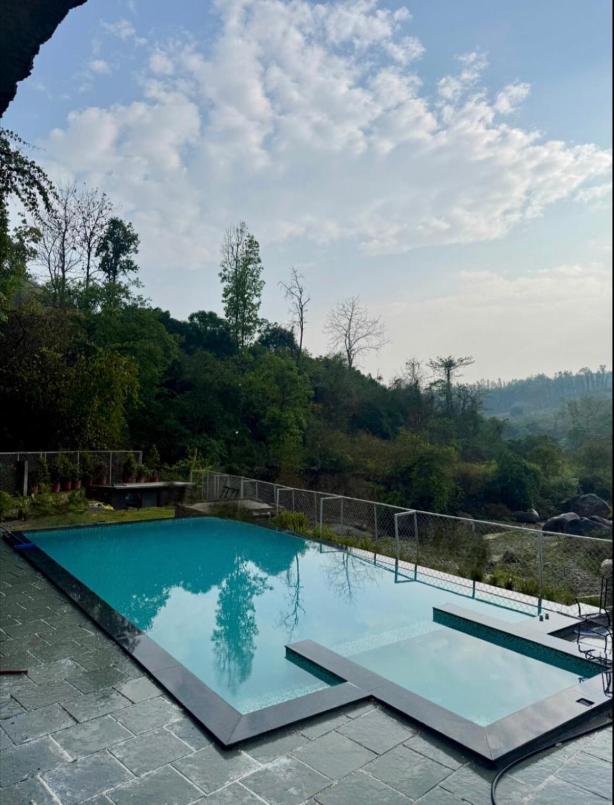 Saraiville- Luxury Riverside Cottages Dehradun Exterior foto